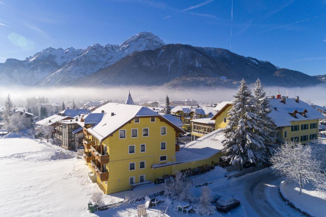 Hotel Cristallo Dobbiaco Extérieur photo